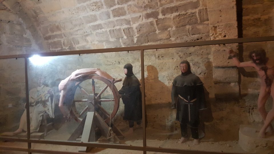 Енигматичният музей на изтезанията в Кирения: Пътуване през времето