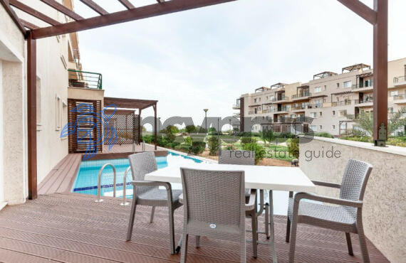 Частен басейн: Луксозен апартамент с 3 спални в Thalassa Beach Resort