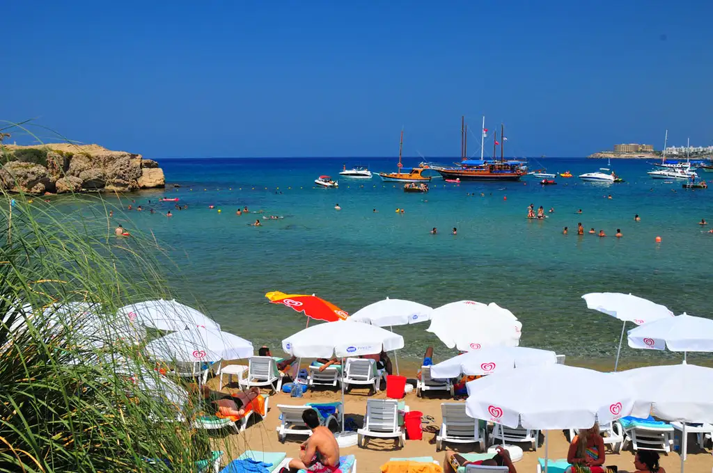 Sandy Retreats: привабливі пляжі Північного Кіпру 2 Пляжний клуб Escape