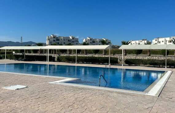 Deniz Manzaralı Tatil Köyü ve Tepe Köyü'nde Lüks 2 Yatak Odalı Daire, Boğaz – 102m²