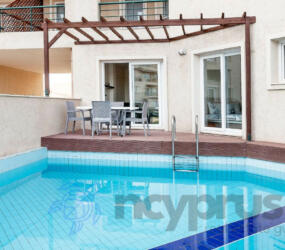 Private Pool: Luxurious 3-Bedroom Apartment at Thalassa Beach Resort