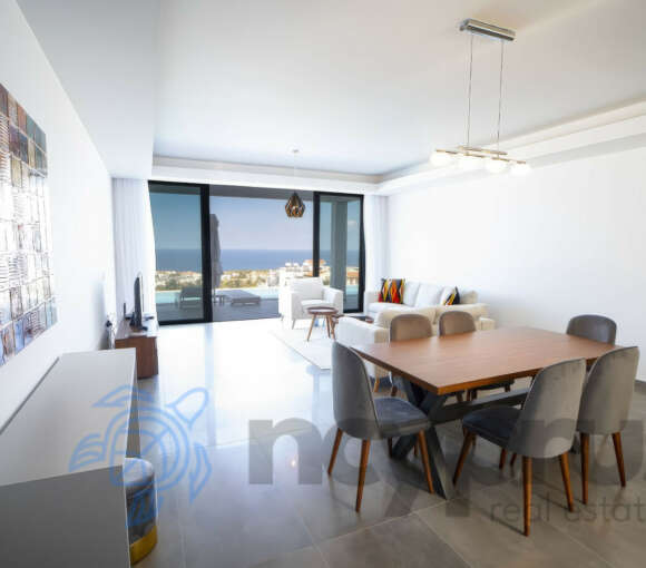 Просторі апартаменти з 2 спальнями та садом, виходом до басейну в селі Пайн-Веллі, Есентепе – готові до використання